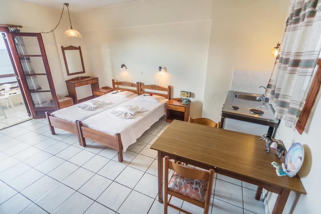 Foiníkion Yiannis Ηotel المظهر الخارجي الصورة