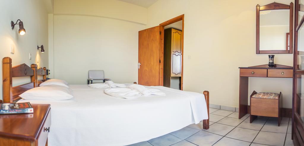 Foiníkion Yiannis Ηotel المظهر الخارجي الصورة
